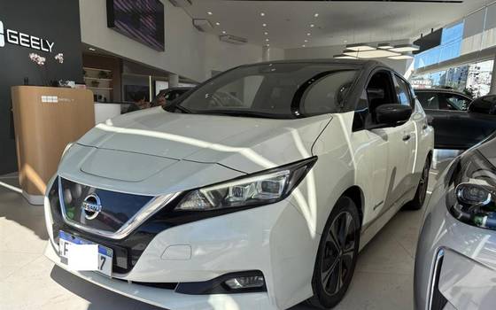 NISSAN LEAF B12P 40 ELÉTRICO NISSAN LEAF B12P 40 ELÉTRICO